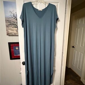 Elegant Blue V-Neck Dress